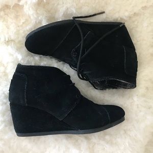 TOMS Black Wedges